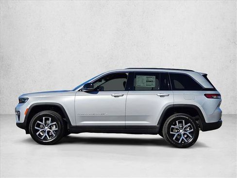 New 2025 Jeep Grand Cherokee Limited w/ Trailer Tow Package image 5