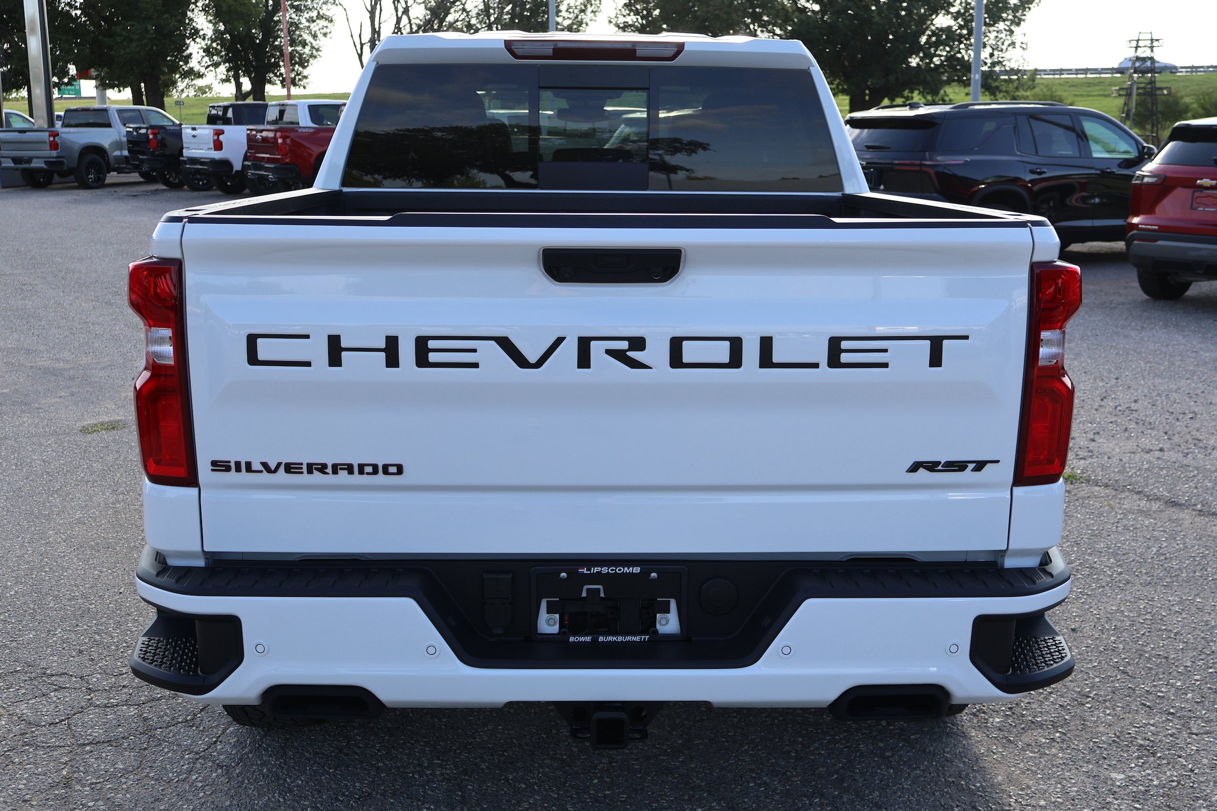 New 2026 Chevrolet Silverado 1500 RST w/ Redline Edition AWD/4WD image 5