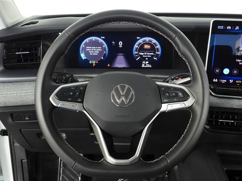 Used 2025 Volkswagen Tiguan S FWD image 26