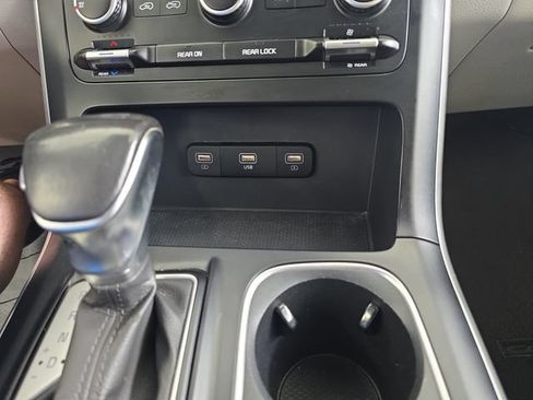 Certified 2024 Kia Carnival LX FWD image 21