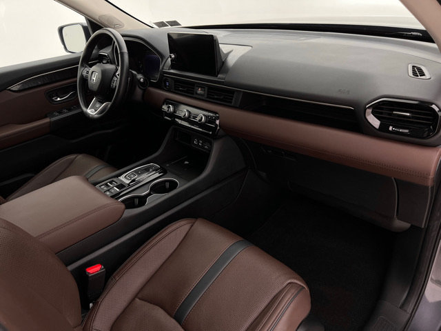 Used 2023 Honda Pilot Elite image 13
