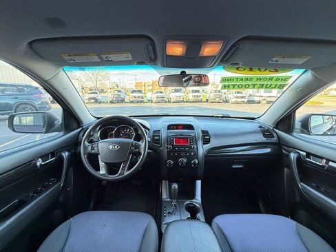 Used 2013 Kia Sorento LX FWD image 14