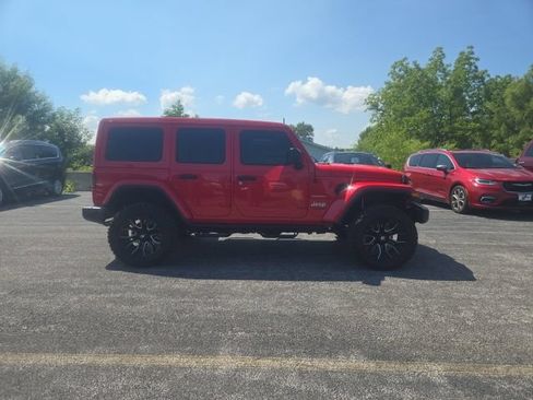 Used 2020 Jeep Wrangler Unlimited Sahara AWD/4WD image 7