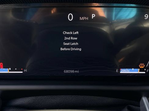 Used 2024 Jeep Wagoneer Series II w/ Flexible Seating Group RWD image 16