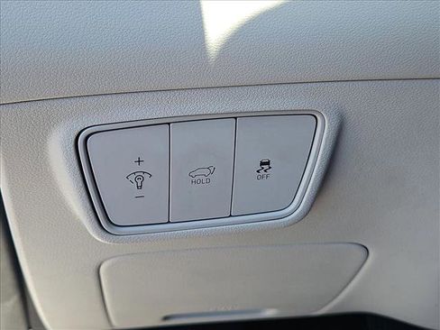 Certified 2024 Hyundai Tucson Limited FWD image 17