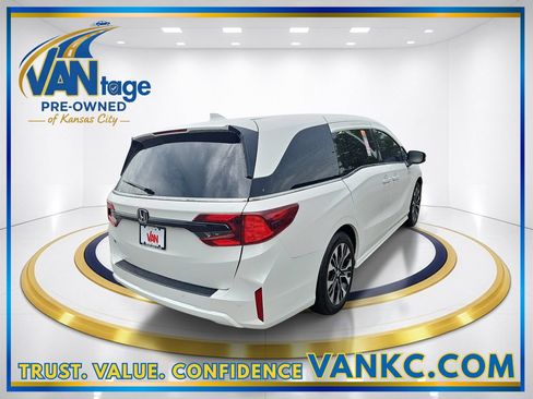 Used 2025 Honda Odyssey Elite image 6