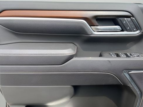 New 2025 GMC Sierra 2500 Denali w/ Denali Reserve Package image 24