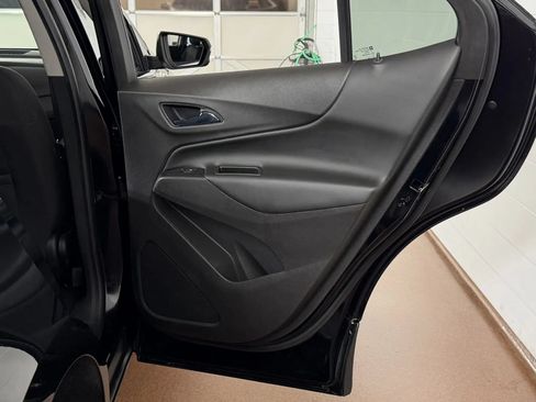 Used 2019 Chevrolet Equinox LT FWD image 31