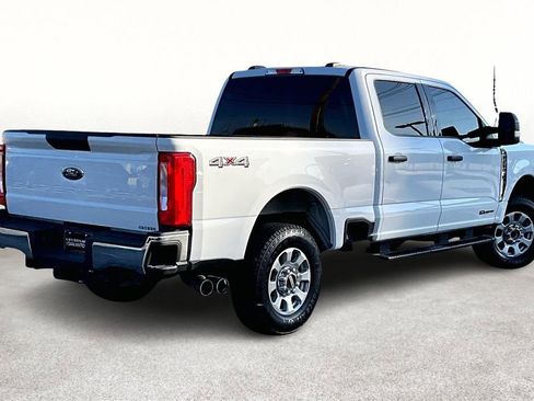 Used 2024 Ford F250 XLT image 2