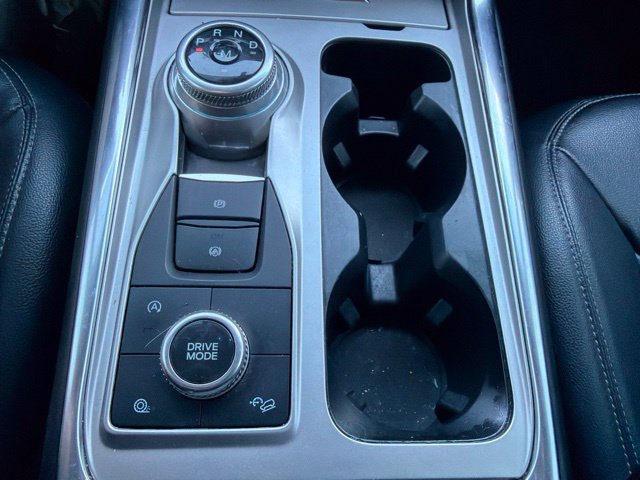 Used 2020 Ford Explorer XLT w/ Equipment Group 202A AWD/4WD image 40