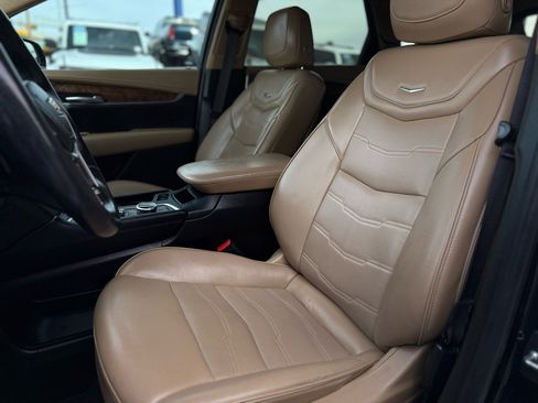 Used 2021 Cadillac XT5 Premium Luxury w/ Platinum Package image 10