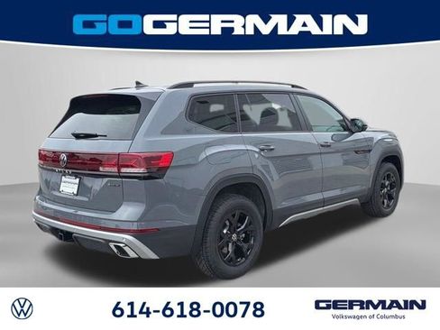 New 2026 Volkswagen Atlas Peak Edition image 7