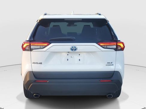 Used 2023 Toyota RAV4 XLE image 4