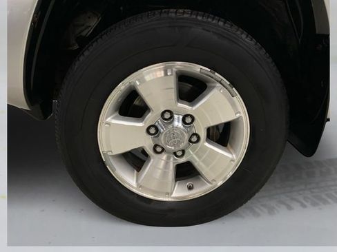 Used 2005 Toyota 4Runner Limited image 18