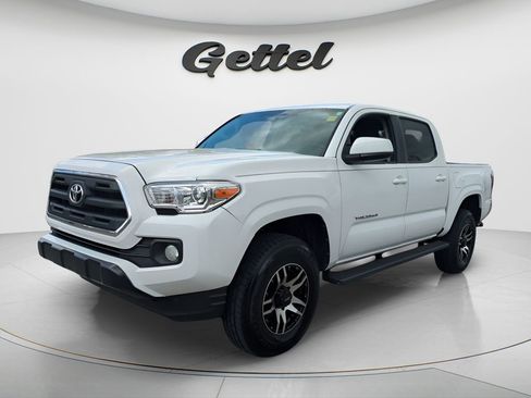 Certified 2016 Toyota Tacoma SR5 w/ Towing Package image 1