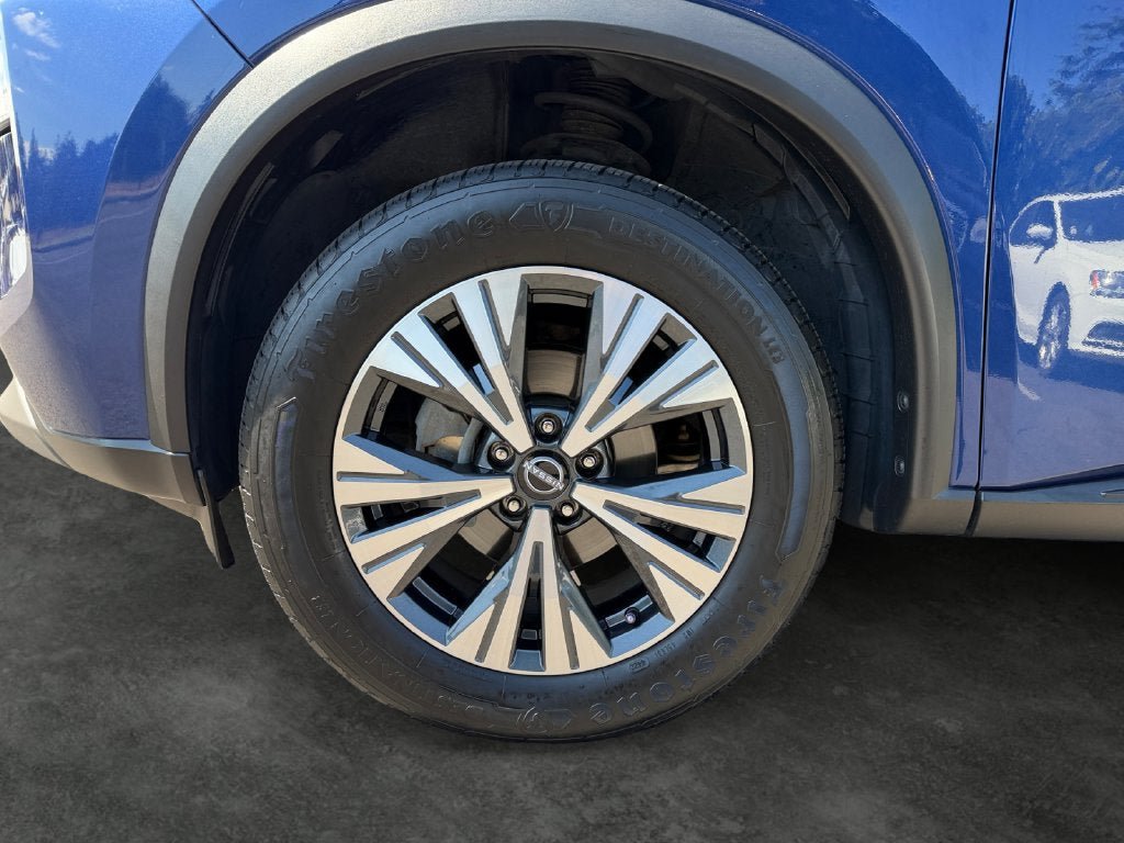 Used 2022 Nissan Rogue SV AWD/4WD image 4