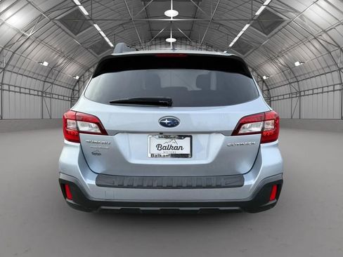 Used 2018 Subaru Outback 2.5i Premium image 5