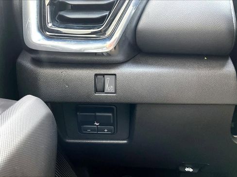 Used 2024 GMC Canyon Elevation w/ Elevation Premium Package image 36