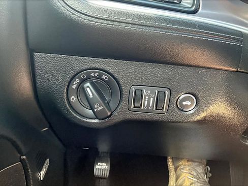 Used 2022 Dodge Challenger R/T w/ Plus Package image 64