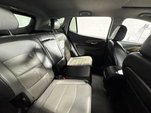 Used 2018 GMC Terrain SLE FWD image 25