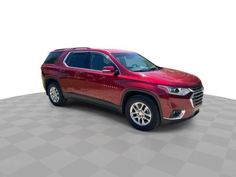 Used 2019 Chevrolet Traverse LT w/ LPO, Floor Liner Package AWD/4WD image 3