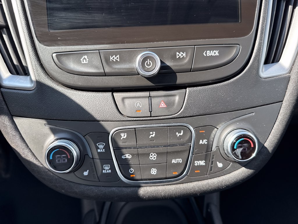 Used 2024 Chevrolet Malibu LT FWD image 15