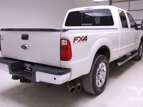 Used 2015 Ford F250 Lariat w/ Lariat Ultimate Package image 5