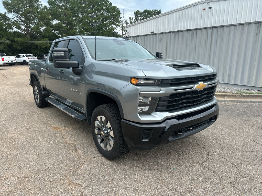 Used 2024 Chevrolet Silverado 2500 Custom w/ Custom Value Package AWD/4WD image 3