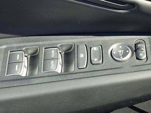 Used 2023 Honda Accord EX image 26