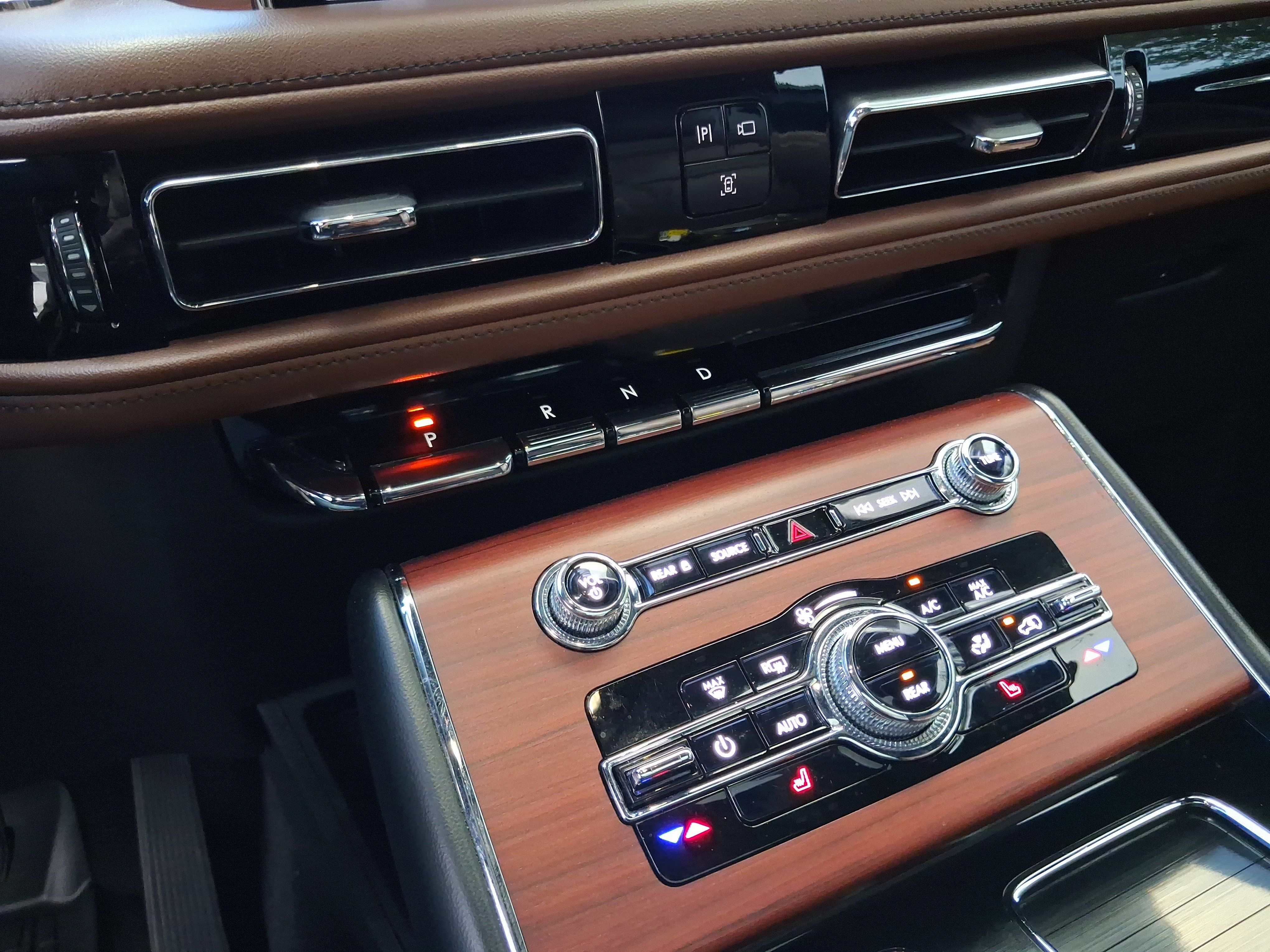 Certified 2023 Lincoln Aviator Reserve RWD image 21