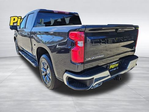 Used 2024 Chevrolet Silverado 1500 LT w/ Z71 Off-Road Package AWD/4WD image 3