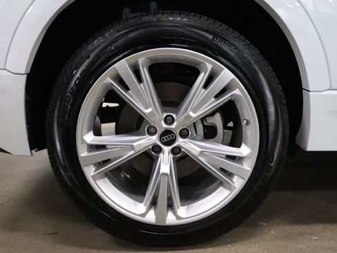 Used 2023 Audi Q8 Premium w/ Convenience Package image 38