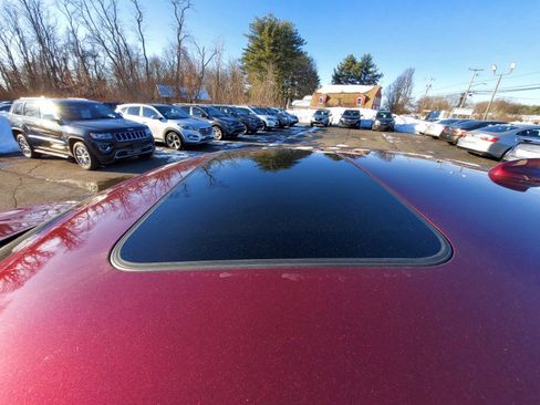 Used 2017 Dodge Charger SXT w/ Navigation & Travel Group image 16