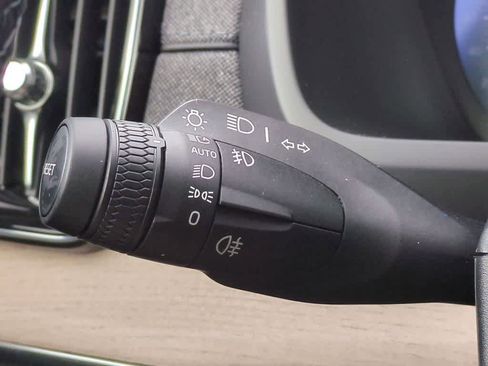 New 2026 Volvo XC90 B6 Plus w/ Protection Package Premier image 26