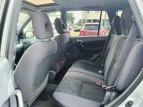 Used 2002 Toyota RAV4 4WD image 13