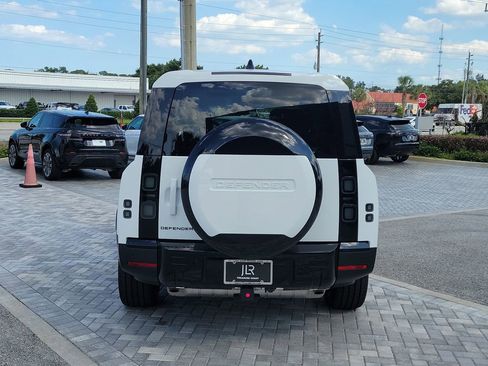 New 2026 Land Rover Defender 130 S AWD/4WD image 4