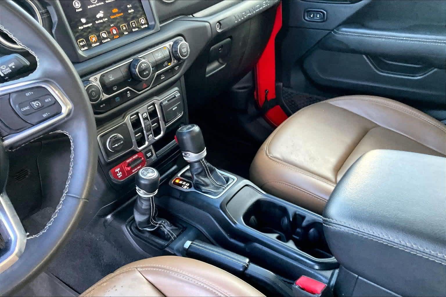 Used 2023 Jeep Wrangler Unlimited Rubicon 4xe AWD/4WD image 16