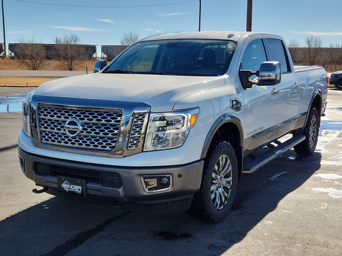 Used 2019 Nissan Titan Platinum Reserve w/ Platinum Utility Package image 1