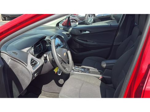 Used 2017 Chevrolet Cruze LT FWD image 25