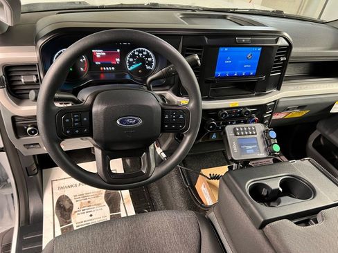 New 2026 Ford F550 4x4 Regular Cab Super Duty image 7