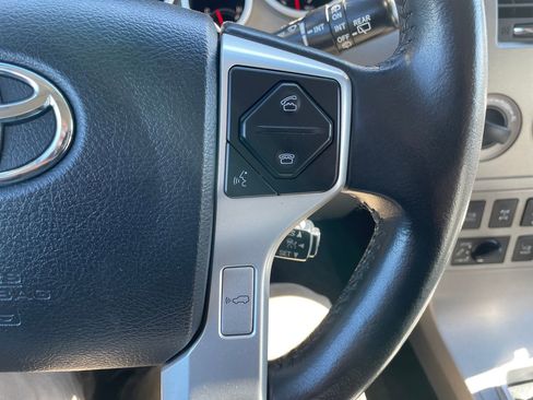 Used 2016 Toyota Sequoia Platinum image 31