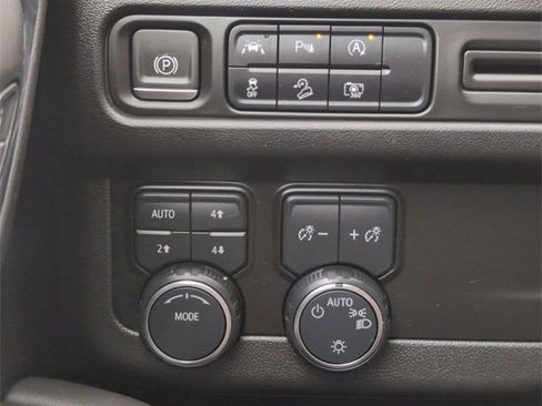 Certified 2024 Chevrolet Tahoe Z71 w/ Luxury Package image 17