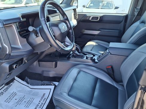 Used 2023 Ford Bronco Outer Banks w/ Sasquatch Package image 9