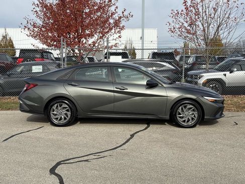 Certified 2024 Hyundai Elantra SEL image 4