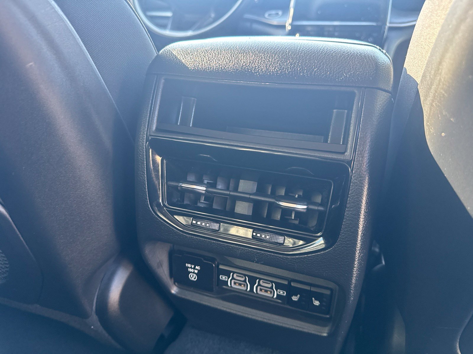 Used 2022 Jeep Grand Cherokee Limited AWD/4WD image 18