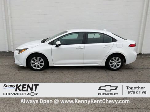 Used 2024 Toyota Corolla LE image 27