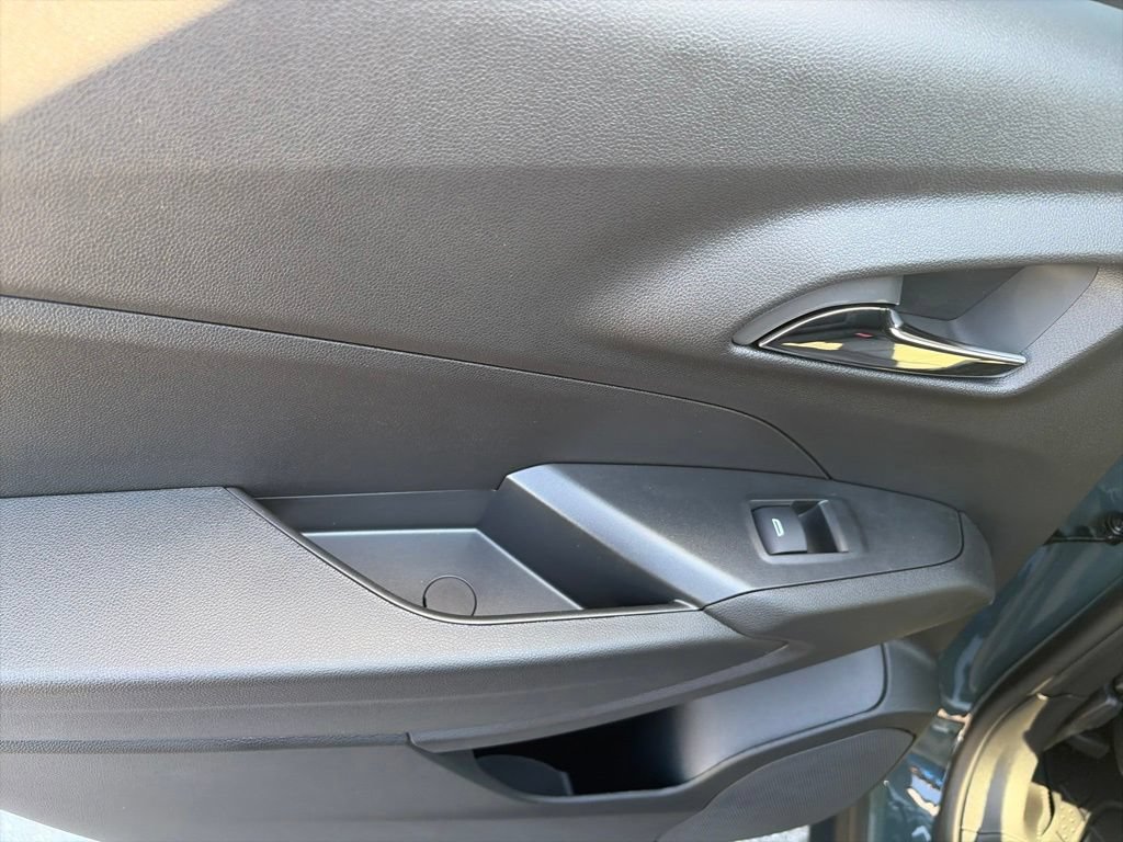 New 2026 Chevrolet Trax LT w/ Sunroof Package FWD image 12