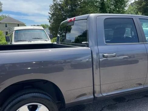 Used 2019 RAM 1500 Big Horn AWD/4WD image 5