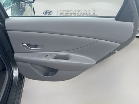 Used 2024 Hyundai Elantra SEL w/ Convenience Package FWD image 25