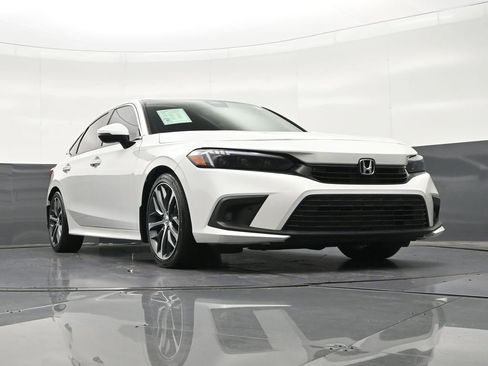 Used 2022 Honda Civic Touring image 31